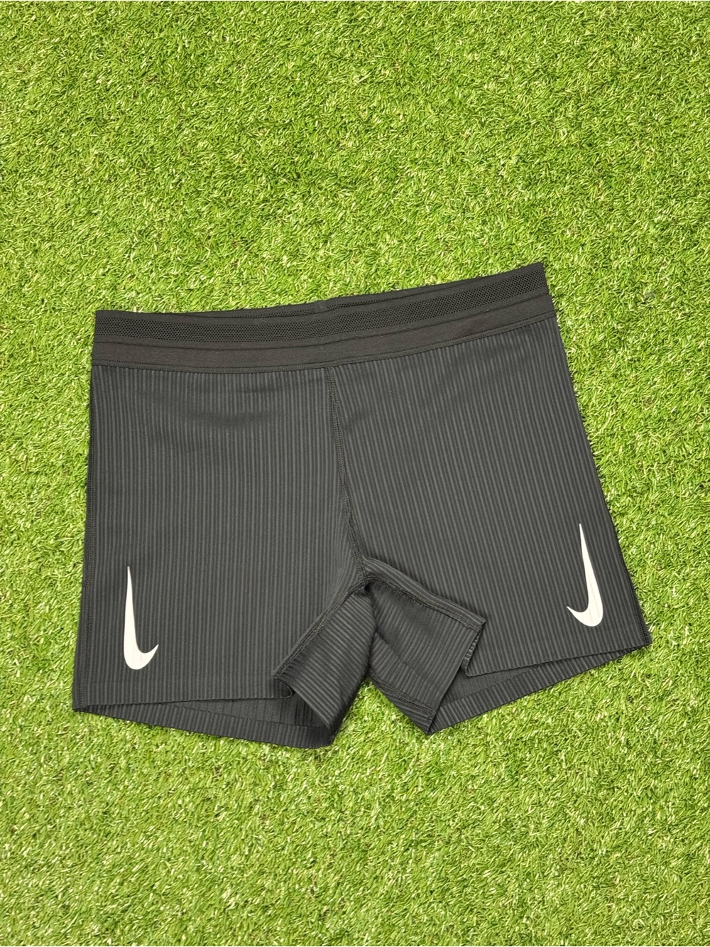 Nike Aeroswift Shorts Women Medium Black Tight Fit Running Shorts Stripe - Picture 1 of 3